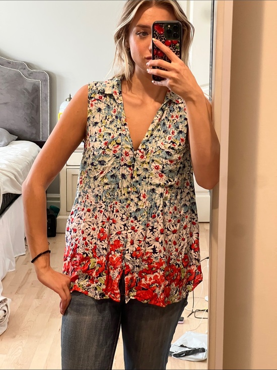 Anthropologie Tops - Anthropology Floral Sleeveless V-Neck Blouse - Red, Blue, White